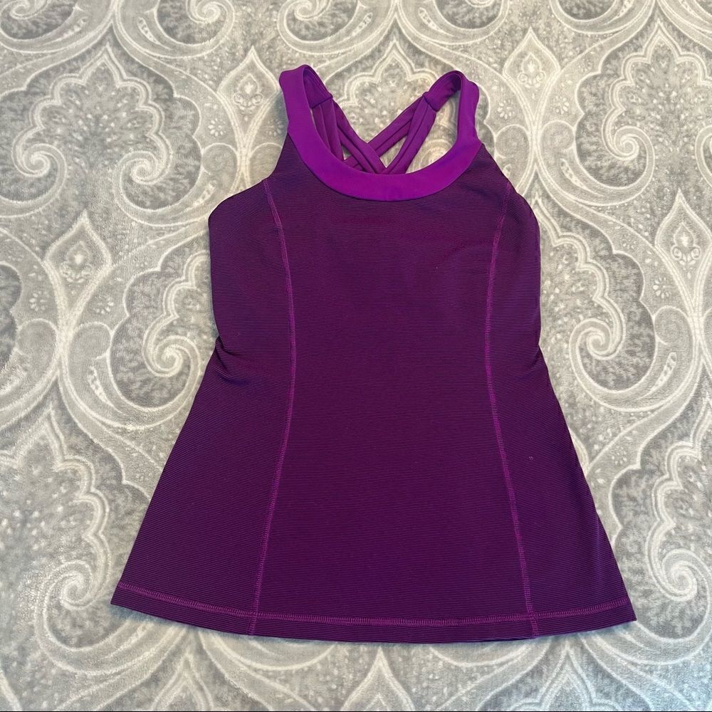 Lululemon athletica crisscross back tank top with built in sports bra